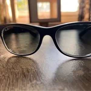 Ray-Ban | Accessories | Euc Blue New Wayfarer Sunglasses  display picture 3